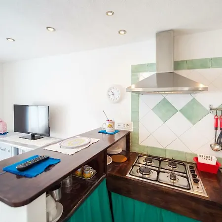 Holiday home Casetta Rossa